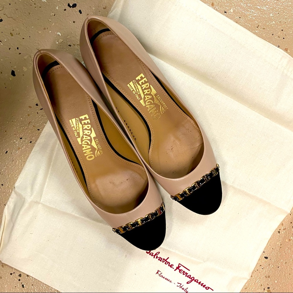 Salvatore Ferragamo leather heel